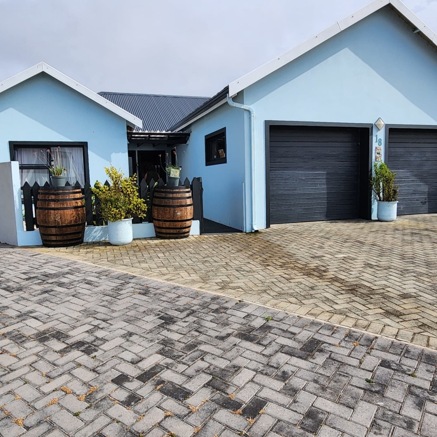 3 Bedroom Property for Sale in Stilbaai Wes Western Cape
